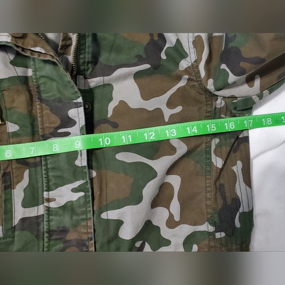 Love Tree camo jacket, sz small - Picture 6 of 7